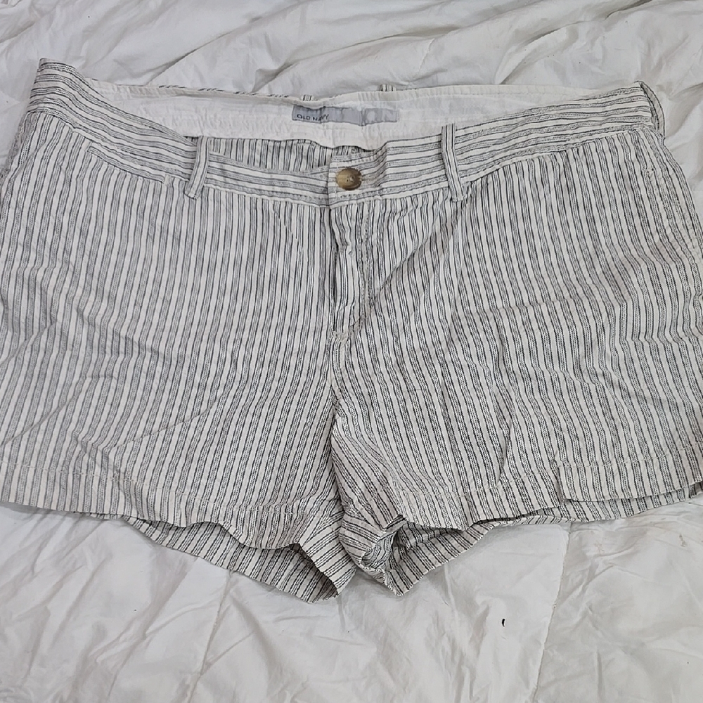 Striped Women's Shorts Old Navy‎ 16 Plus